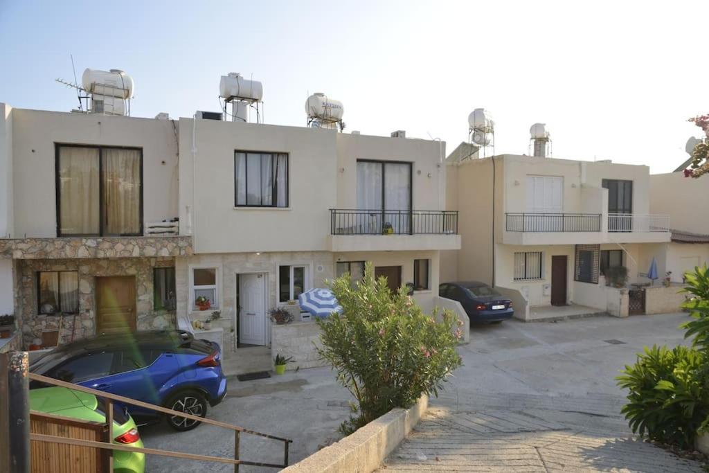 Isabella Court Townhouse Near Venus Beach And Lidl Πάφος Εξωτερικό φωτογραφία